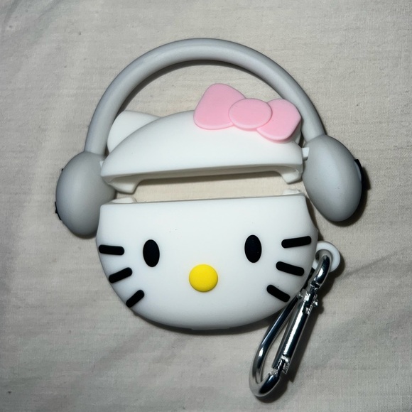 Y2K Hello Kitty AirPods Case! - Picture 2 of 4